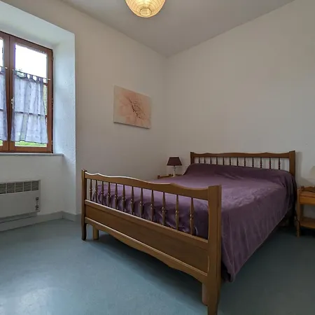 Maison Independante Et Spacieuse Pres De - Fr-1-582-3 Saint-Privat-dʼAllier